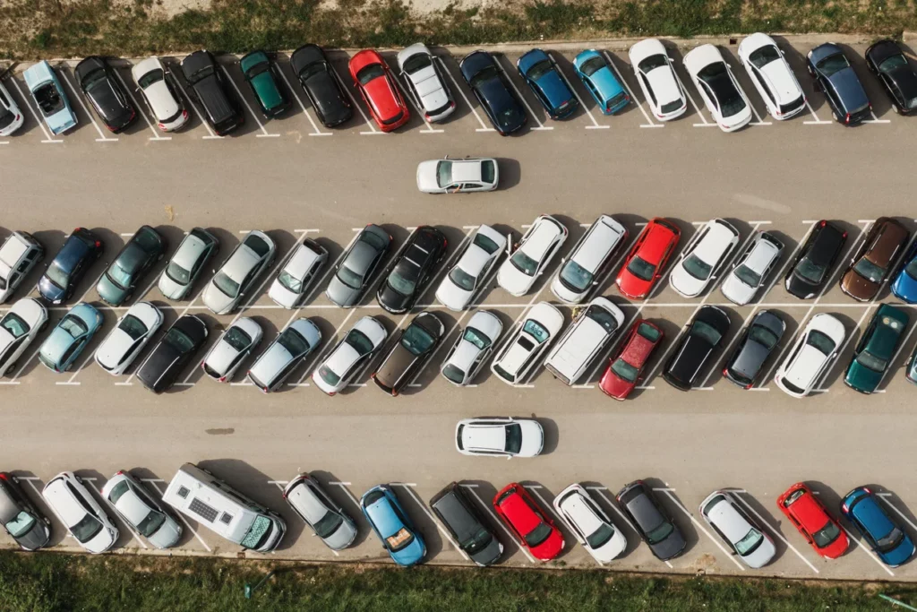 kalabalık araba park yeri