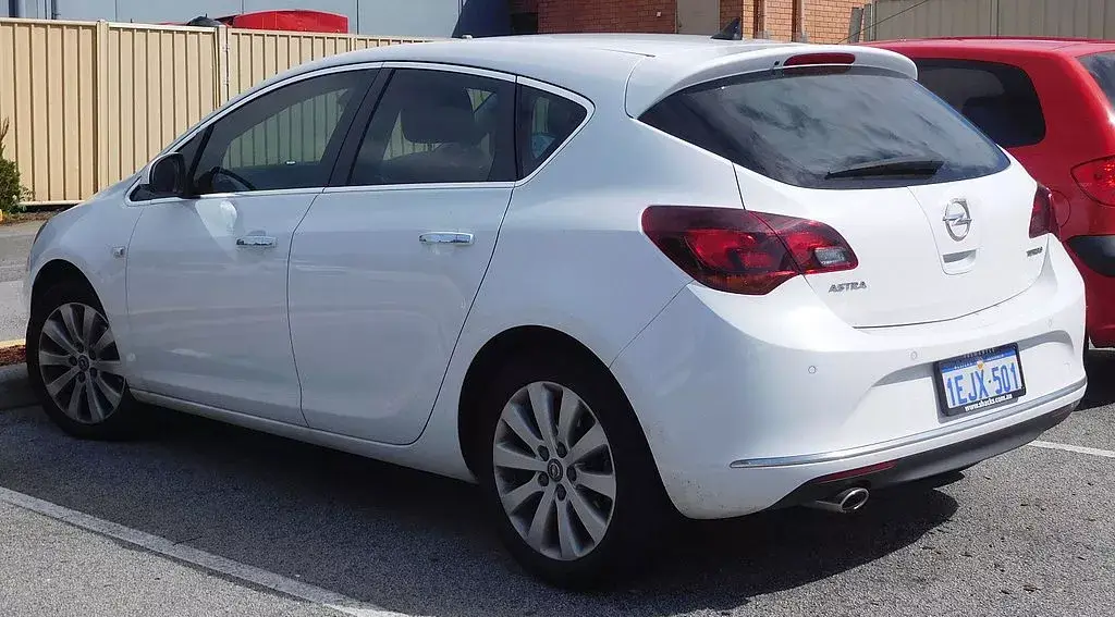Opel Astra HB